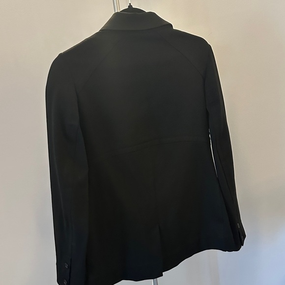 Eddie Bauer Women's Classic Black Blazer - Picture 5 of 9